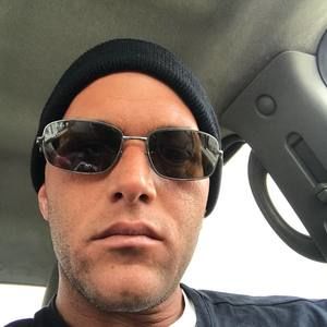 Meet your Posher, Charles